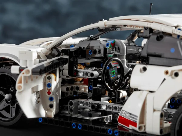 Porsche 911 RSR - immagine 7