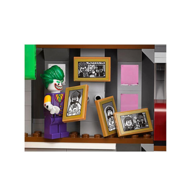 The Joker™ Manor - immagine 5