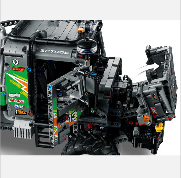 Camion fuoristrada 4x4 Mercedes-Benz Zetros - immagine 9