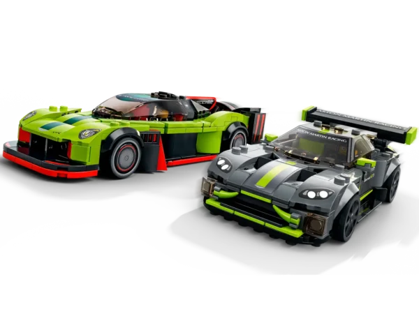 Aston Martin Valkyrie AMR Pro e Aston Martin Vantage GT3 - immagine 4